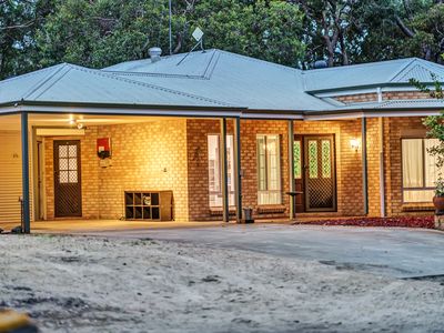 71 Serpentine Way, Stake Hill