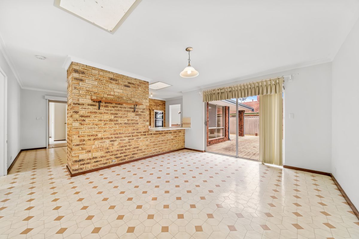 32 Narcissus Ave, Parkwood