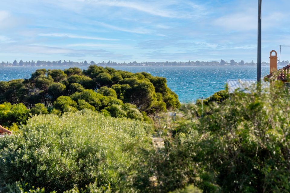 14 Shore Lane, Port Kennedy