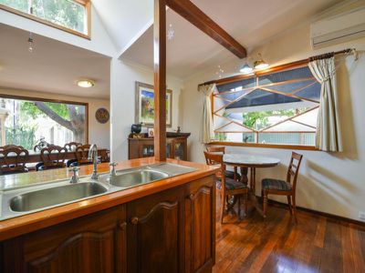 11 Bourke Street, Piccadilly