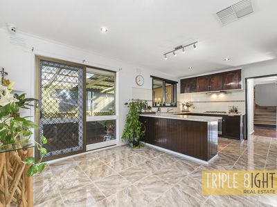 2 Thomas Court, Hallam