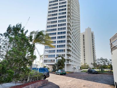 2c / 2 Riverview Parade, Surfers Paradise