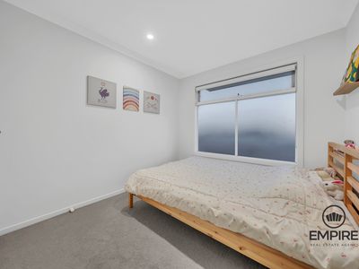 12 Portobello Boulevard, Clyde North