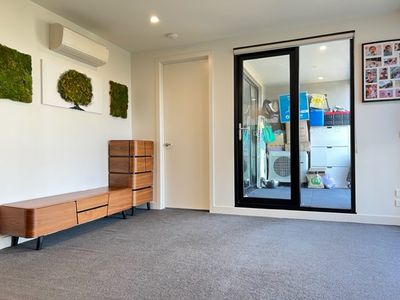 602 / 17 Poplar Street, Box Hill