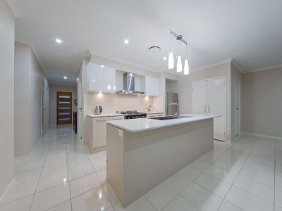 17 Foxwood Circuit, Wakerley
