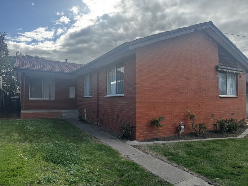 12 Sunbury Road, Shepparton