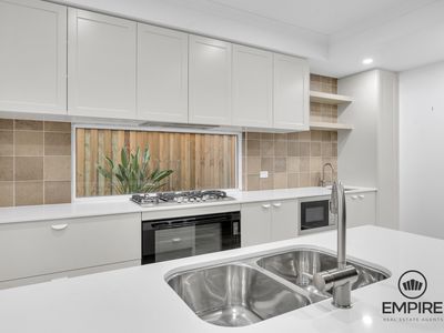 11 Kunlun Crescent, Clyde North