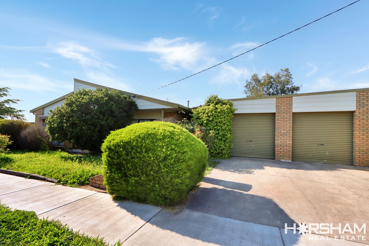 8 Henderson Avenue, Horsham