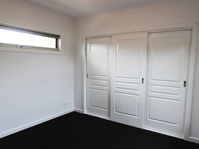 2 / 4 Kalimna Avenue, Mulgrave