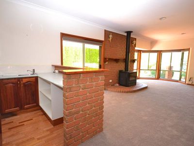 4 Lambert Street, Tawonga