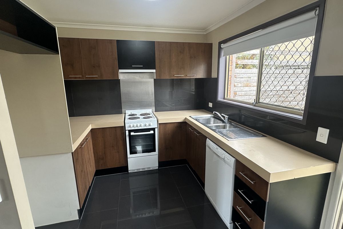 1 / 5 Woodford Street, Holland Park West