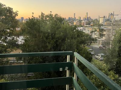 6 / 208 Carmody Road, St Lucia