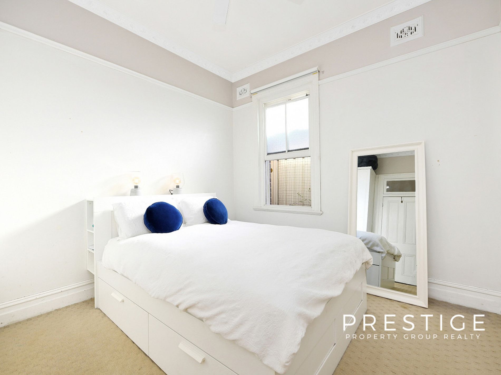 8a Woodford Road, Rockdale