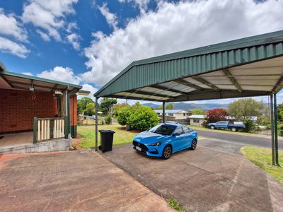 6 Eighth Avenue, Atherton