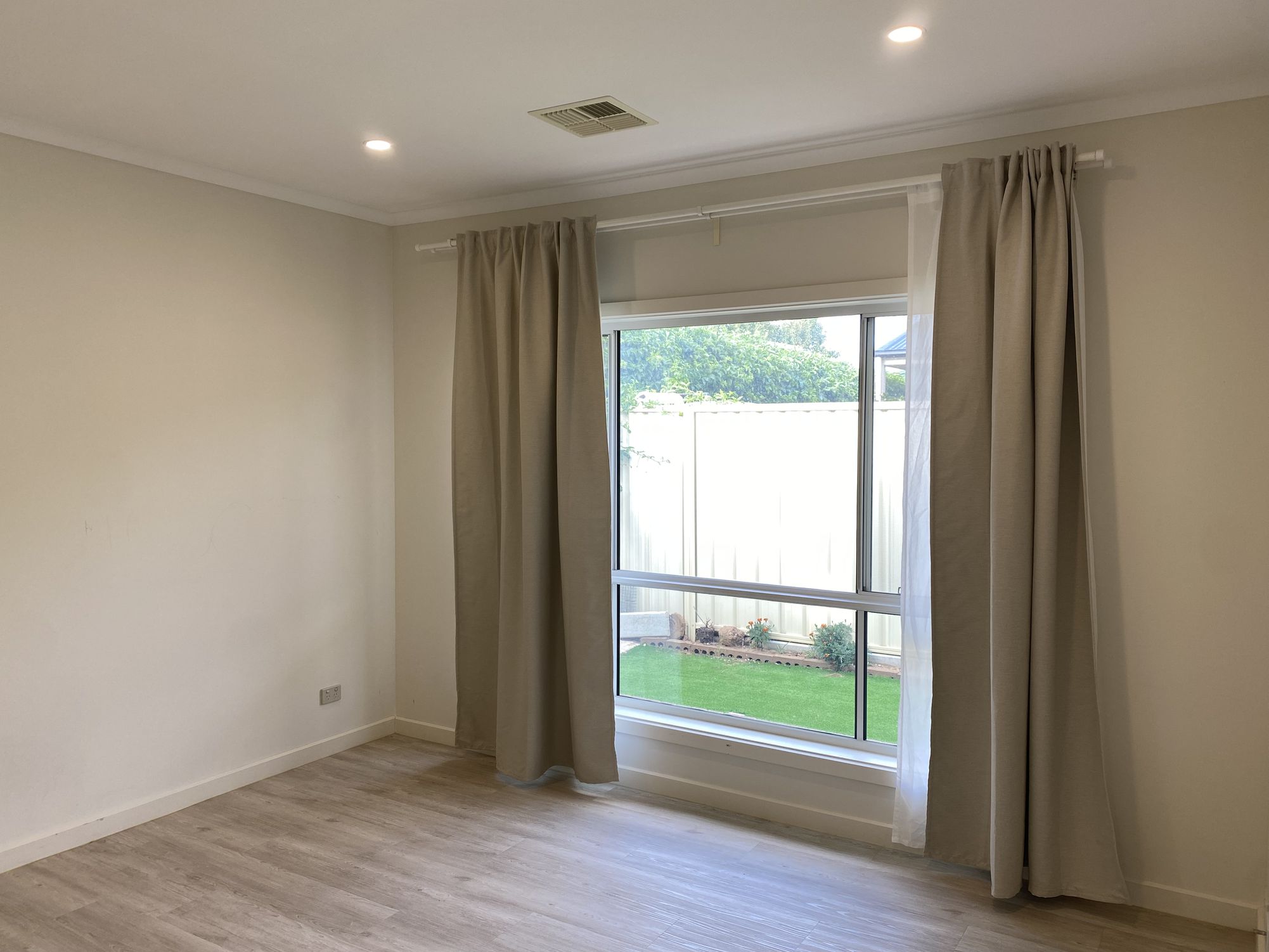 17 Chambers Avenue, Richmond