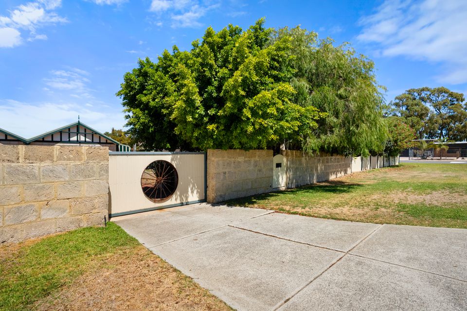 182 Safety Bay Road, Safety Bay