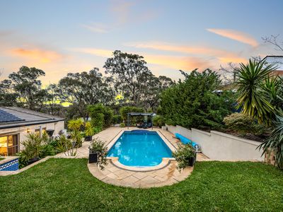 2 Nunyara Crescent, Belair