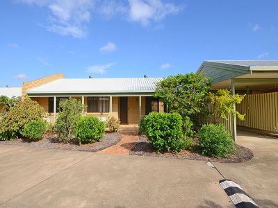 2 / 85 Miller Street, Urangan
