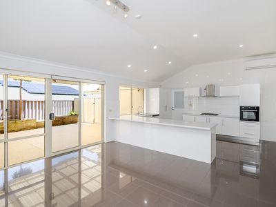 82 Santiago Parkway, Ocean Reef