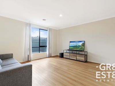 6 Zeus Avenue, Cranbourne West