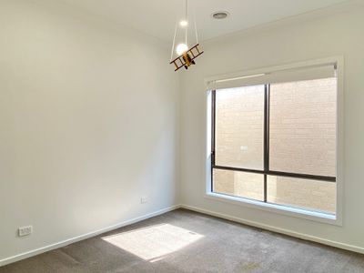 7 Tomago Street, Tarneit