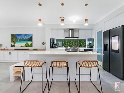 4 Freesia Way, Hamlyn Terrace