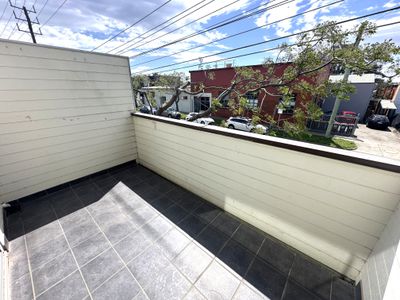 202 Como Pde East, Parkdale