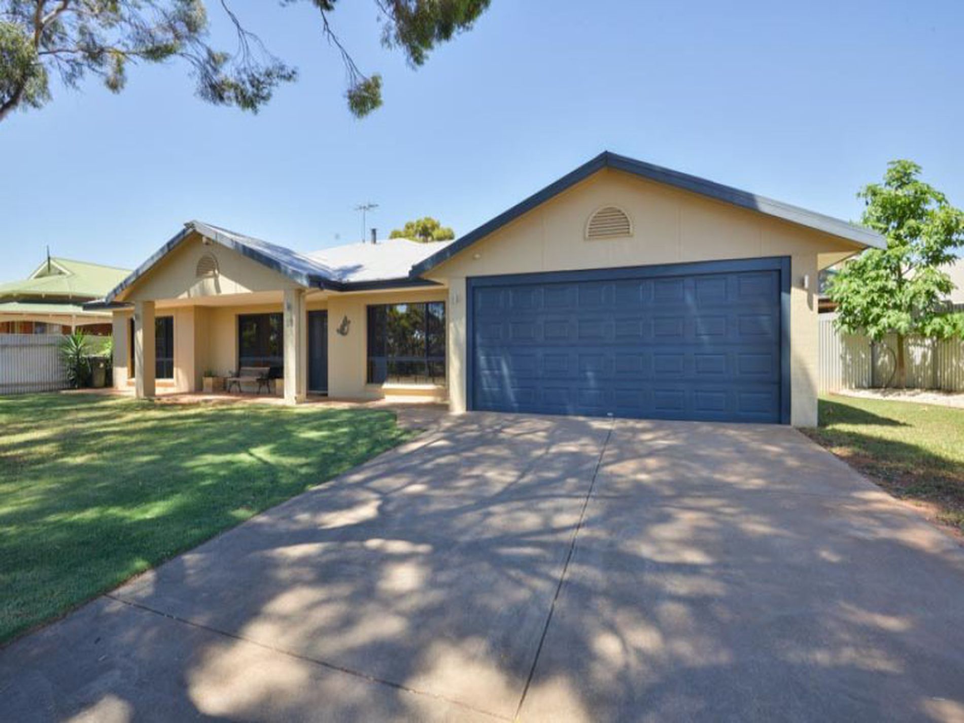 20 Riverina Way, Hannans