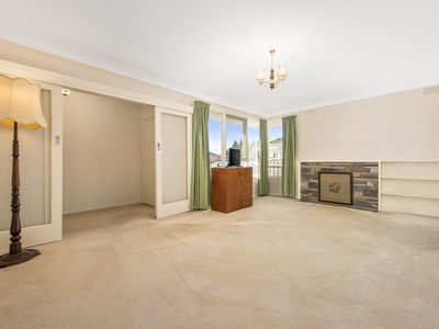 18 Worthing Avenue, Burwood East