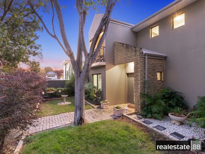 1 / 38 Comer Street, Como