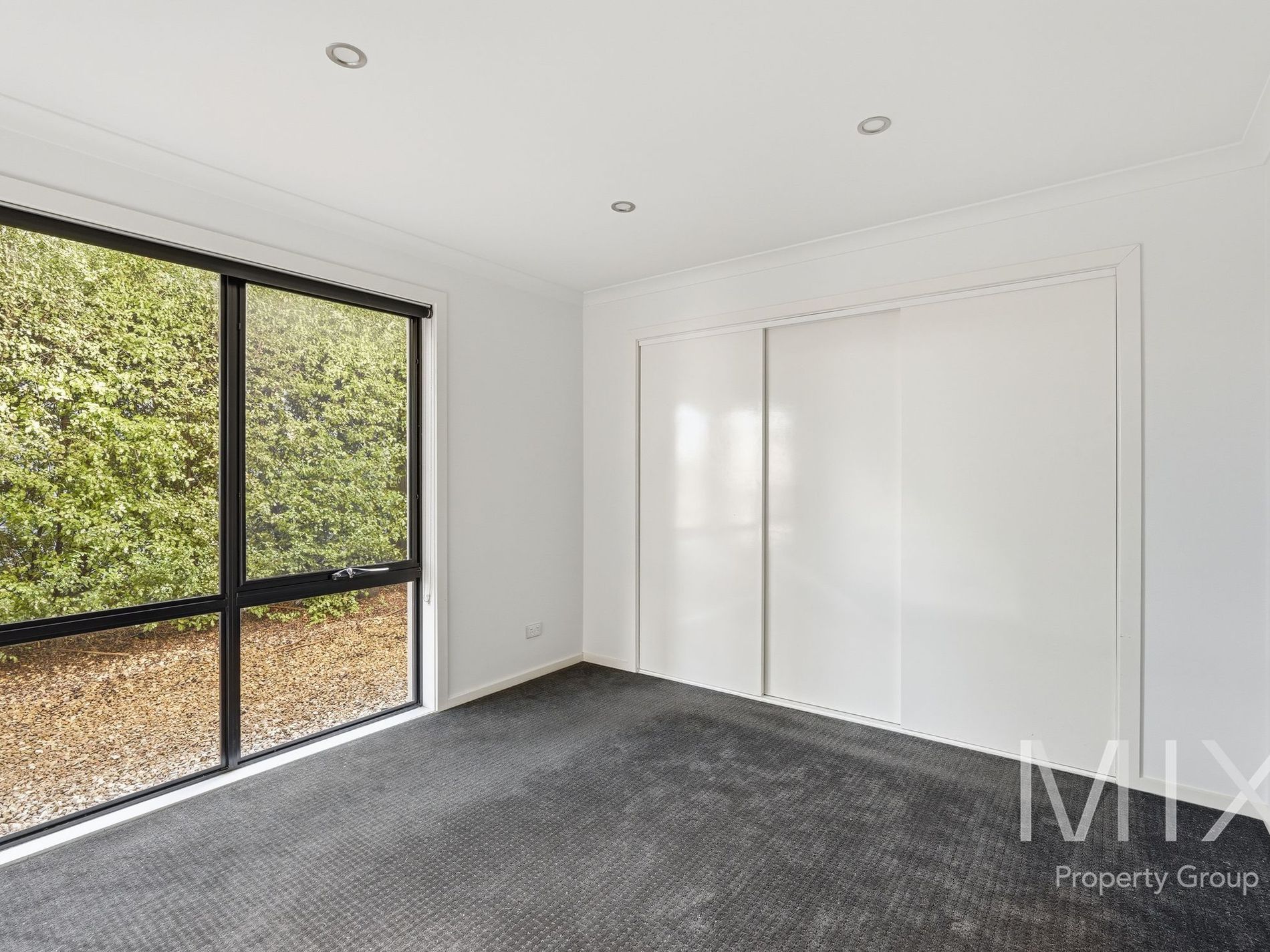 1 / 7 Jasper Court, Oakdowns