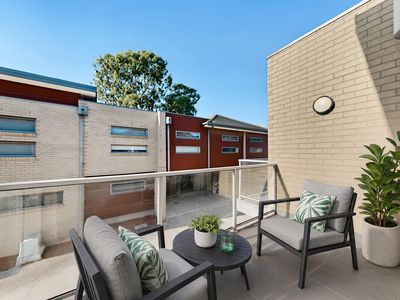 8 Hinterland Close, Lynbrook