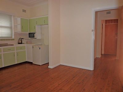 18 Balfour Rd, Narwee