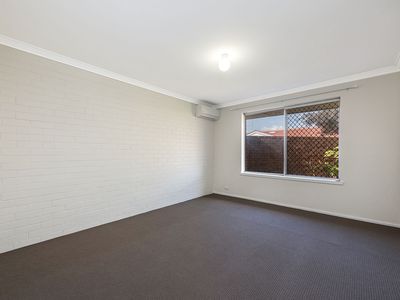 9 / 5 Louise Street, Rockingham
