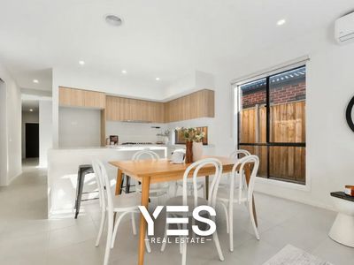 14 Chesney Rise, Officer