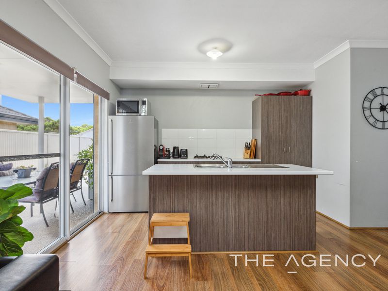 30 Hayeswater Circuit, Waikiki