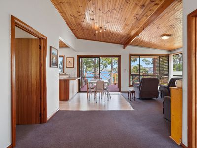 2 Cray Point Parade, Eggs And Bacon Bay