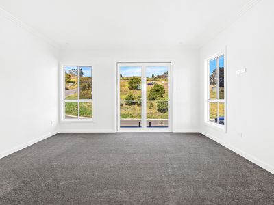 40A Paul Circuit, Tullimbar