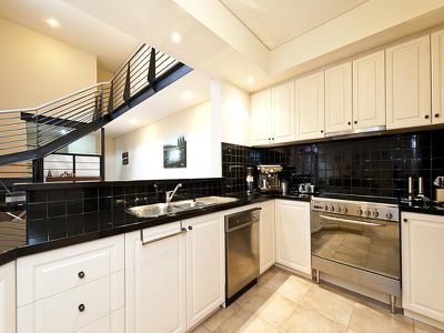42 Mere View Way, Subiaco