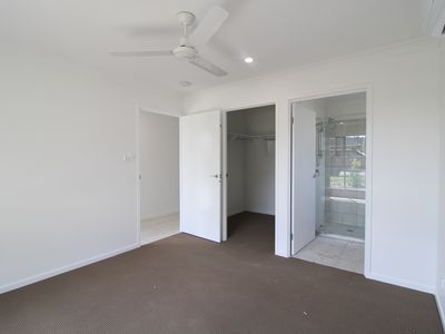 37 Timothy Cres, Rosewood