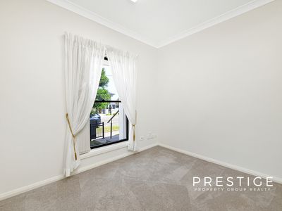 1 / 27 Endeavour Street, Sylvania