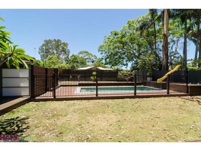 15 Palm Grove Cres, Tewantin