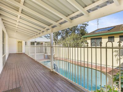 16 Birdwood Drive, Blue Haven