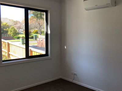 1 / 4 Fortune Street, Box Hill North