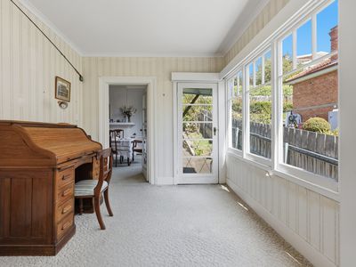 6 Tulloch Street, Newstead