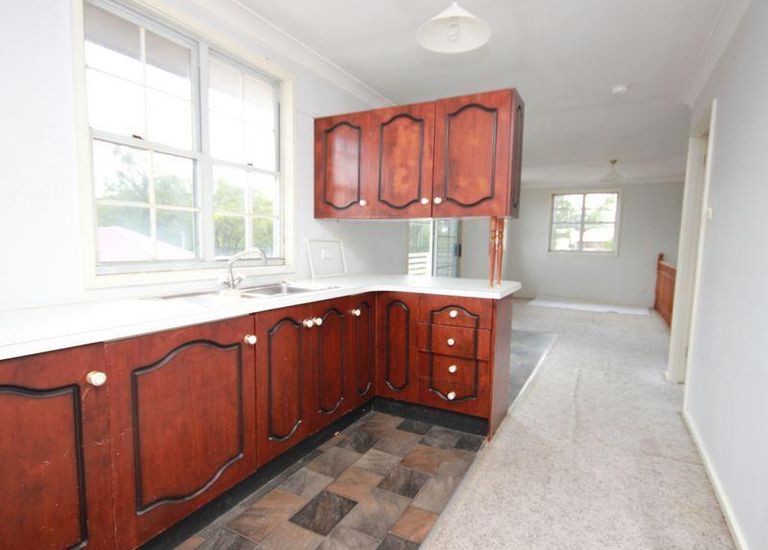 11 Mckevitte Ave, East Hills