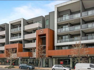 405 / 11 Commercial Road, Caroline Springs