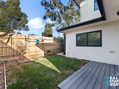 2 / 12 Rowan Drive, Doveton