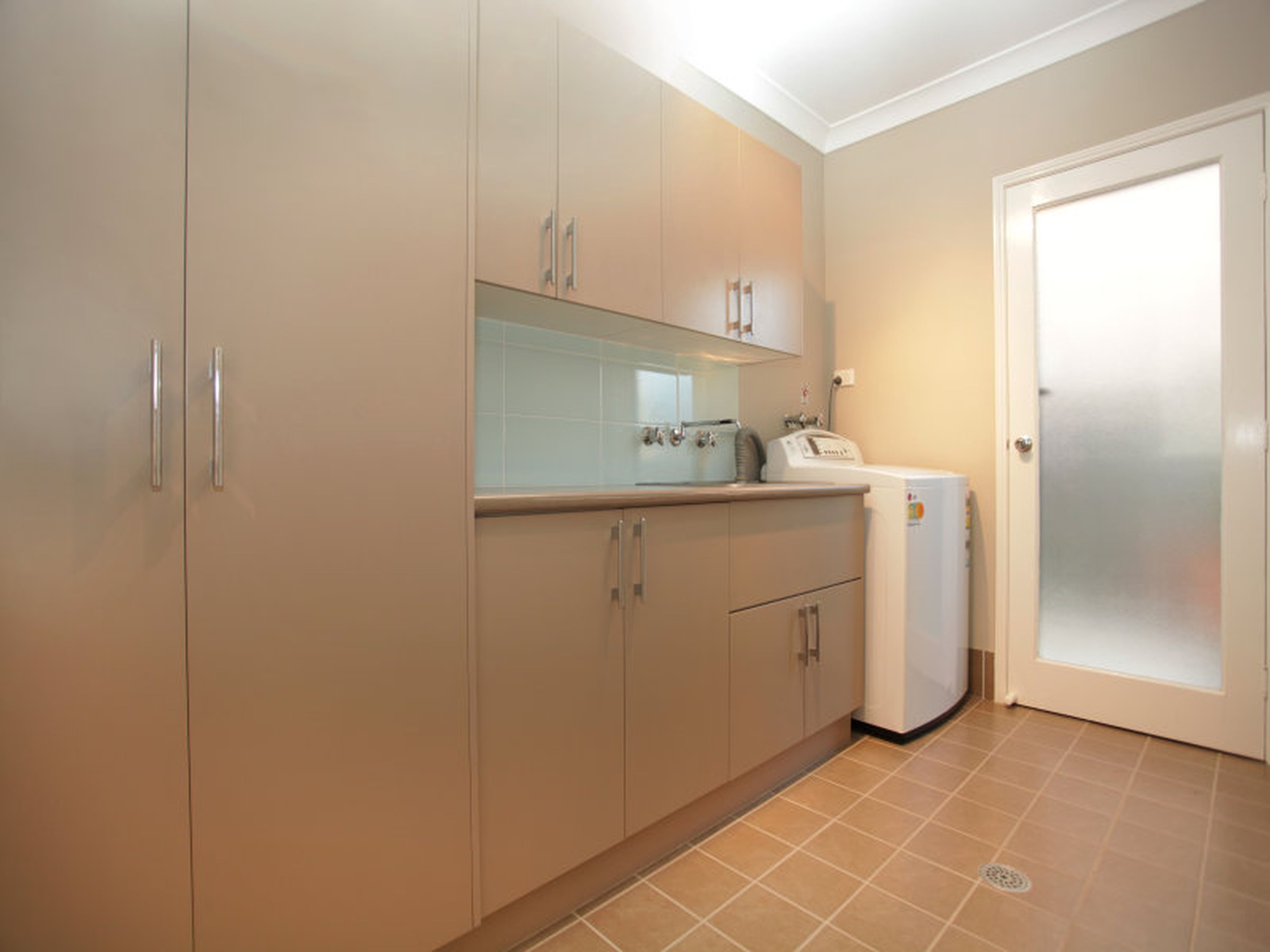 30 Bangalla Parade, GLENMORE PARK