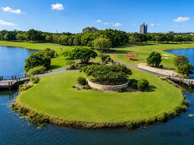 4 / 600 GLADES DRIVE, Robina